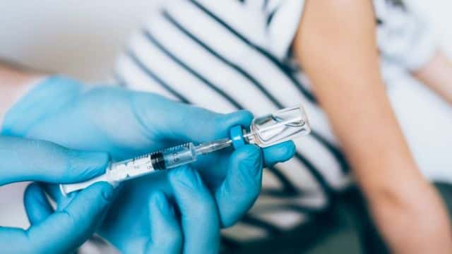Este fin de semana, los equipos de salud continúan con la vacunación
