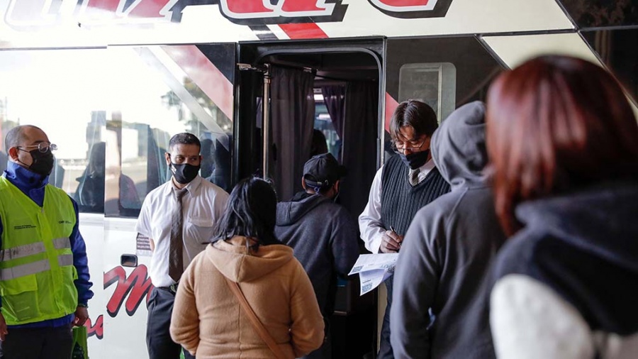Peligra el servicio de transporte de micros en el interior