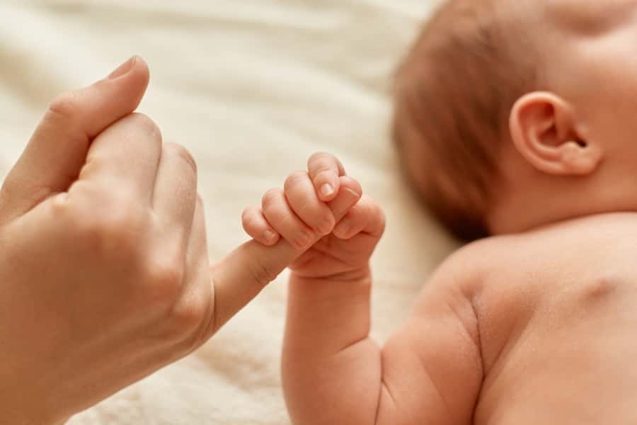 Qué es el síndrome mano-boca-pie y cómo afecta a nenes