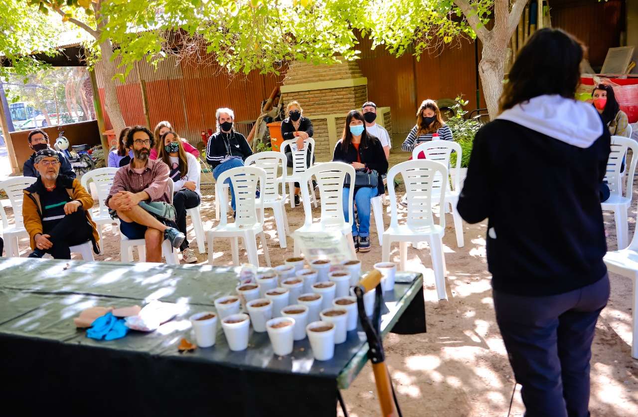 Capital: Nueva oportunidad para capacitarte en Huerta Urbana y aromáticas