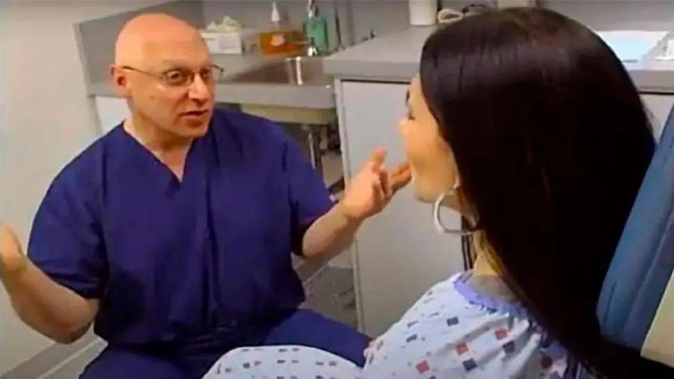 Descubrió que su ginecólogo era su padre: “Él siempre lo supo”