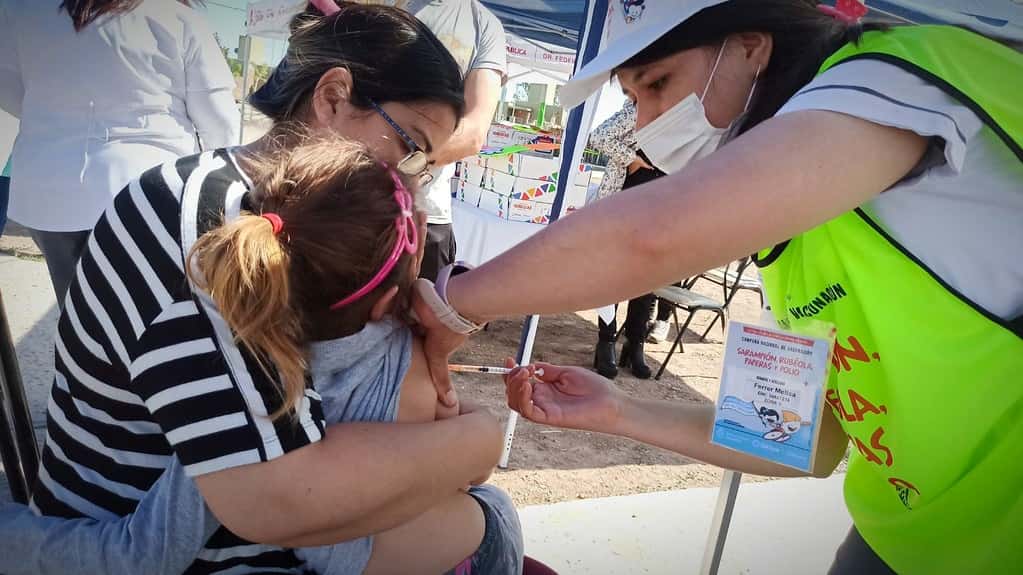 En San Juan ya vacunaron al 36% de niños y niñas contra el sarampión, rubéola y polio