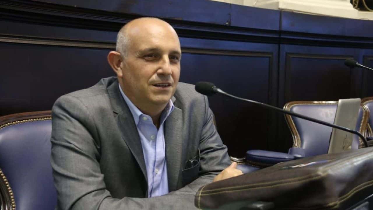 Por razones de salud el Ministro de Transporte Alexis Guerrera, deja su cargo