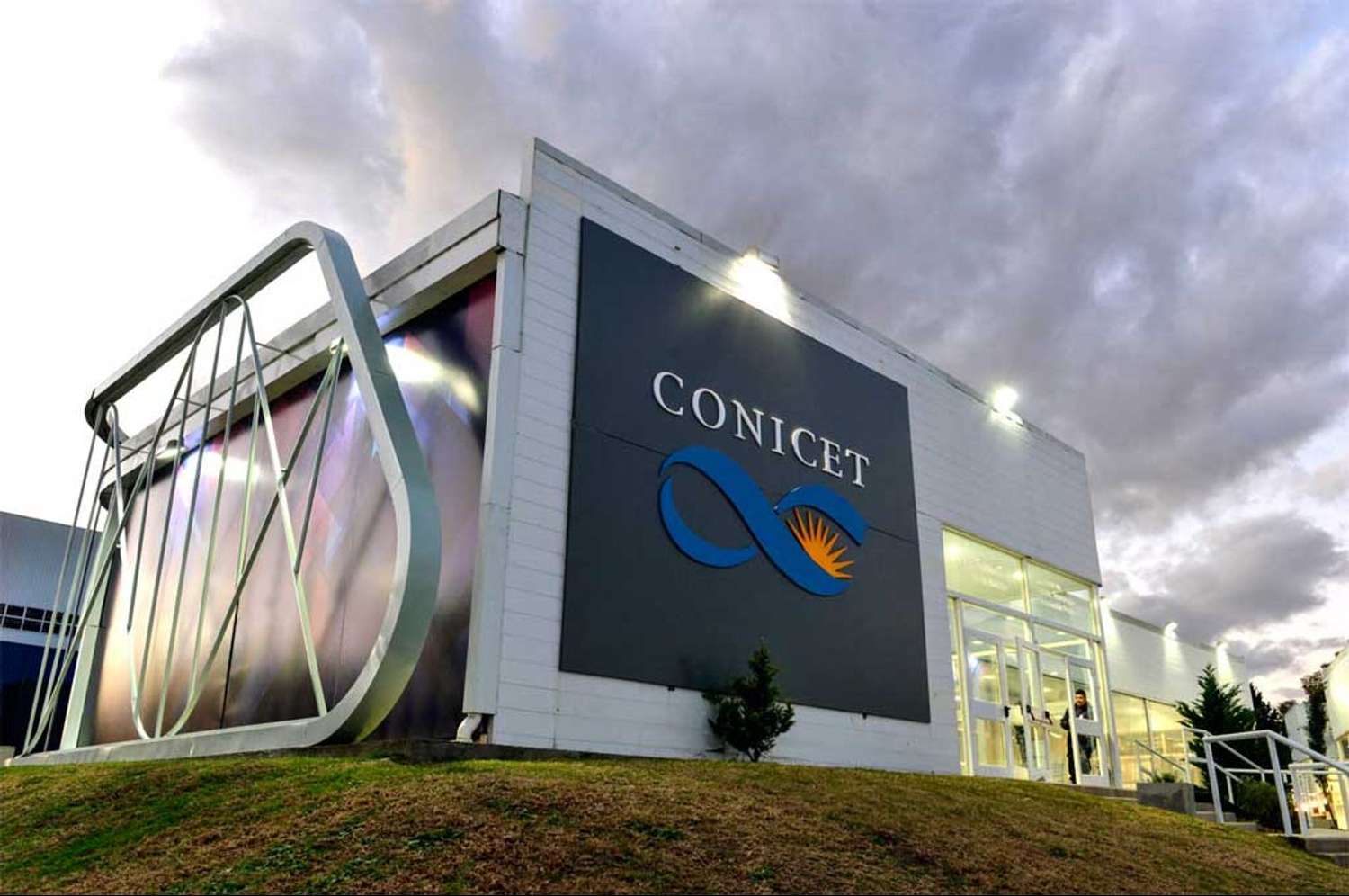 El Gobierno otorgó nuevo aumento salarial a investigadores del CONICET