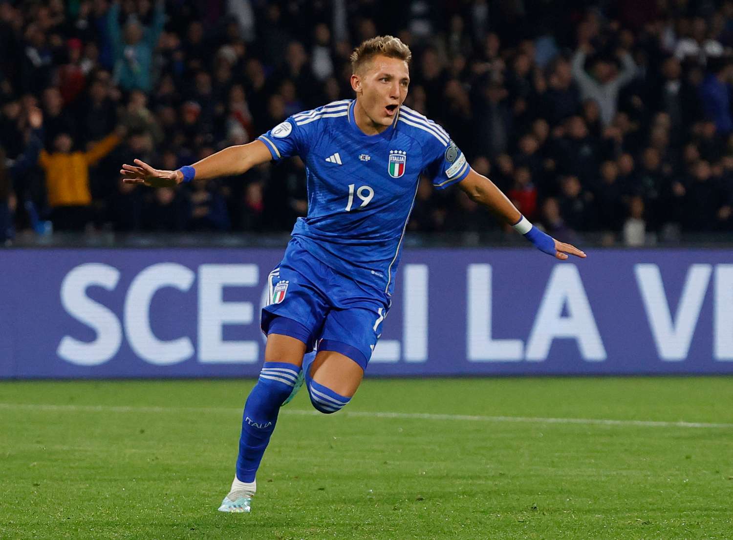 Retegui debutó con un gol en la Selección de Italia