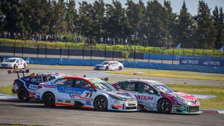 Los hermanos Persia representarán a San Juan este fin de semana en el TC 2000